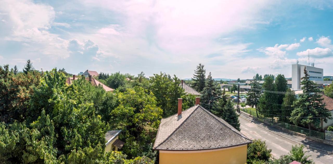 Abakusz Apartment Balatonfured Bagian luar foto